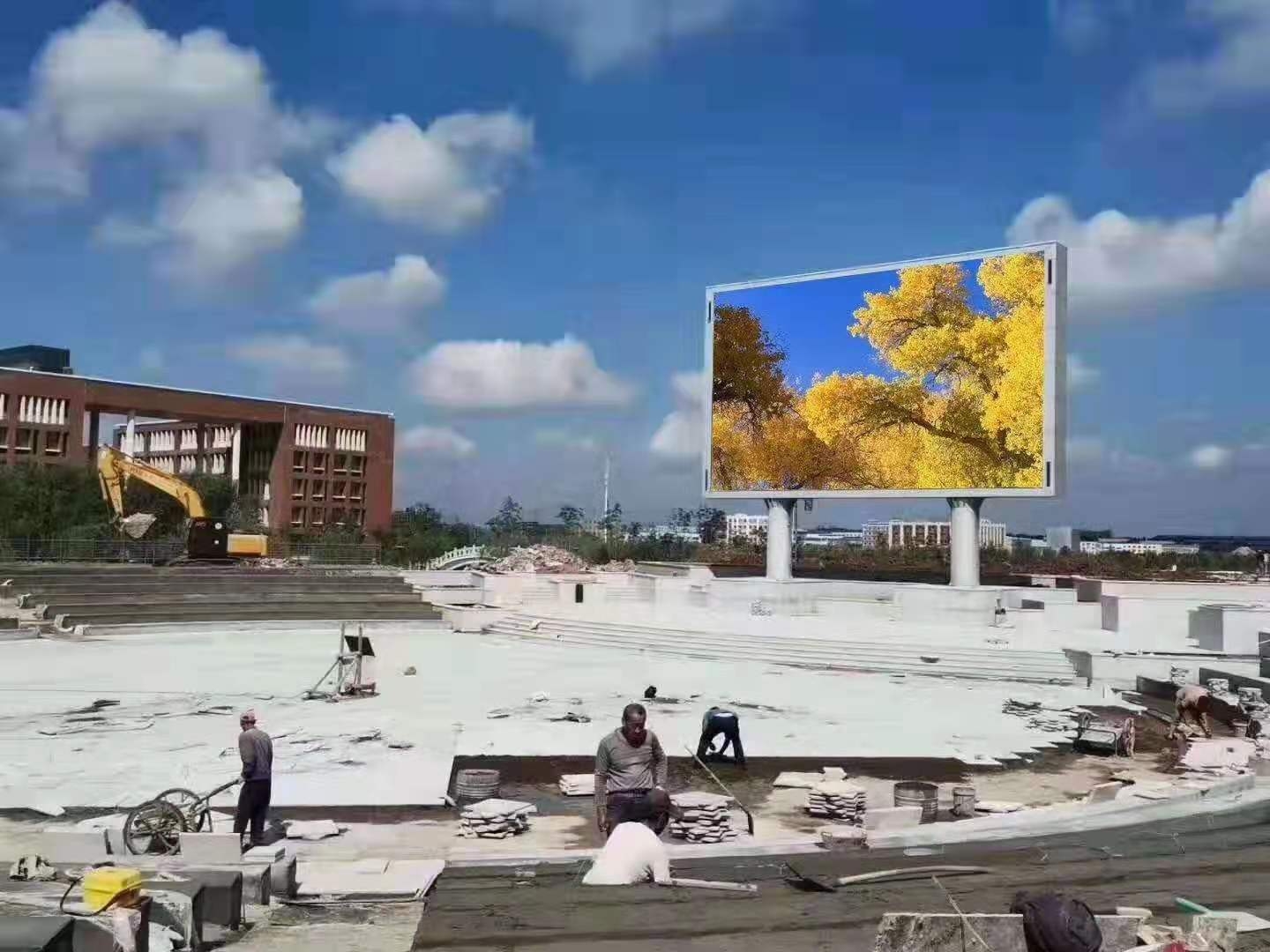 户外大屏安全防护